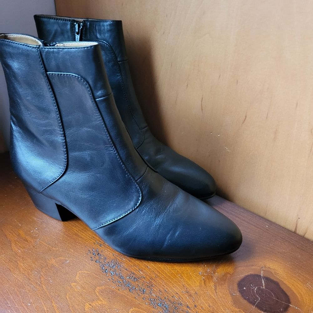 NEW Women's Boots by Georgio Brutini - Size 9